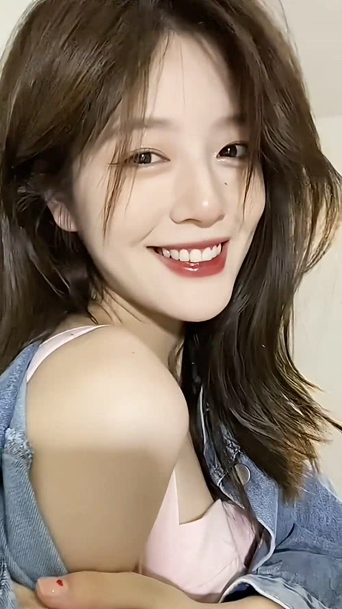 女