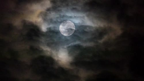 4k Dark Moon