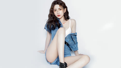 牛仔外套 女孩