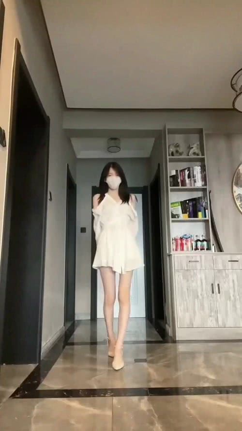 爱坤小姐姐